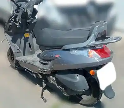 Véhicule à la ferraille kymco yager yager gt 125 (t9) de l'année 2010 alimenté sh25e