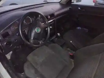 Здавання транспортного засобу skoda superb i (3u4) 1.9 tdi року 2003 потужний awx