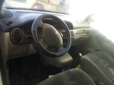 Sloopvoertuig renault                                            megane scenic (ja0/1_)                                                                                                                                                                                                                                     1.9 d (ja0j) van het jaar 1999 aangedreven f8q790