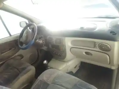 Sloopvoertuig renault                                            megane scenic (ja0/1_)                                                                                                                                                                                                                                     1.9 d (ja0j) van het jaar 1999 aangedreven f8q790