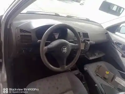 Veículo de Sucata seat ibiza (6k) básico do ano 1999 alimentado akk
