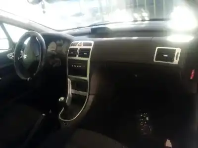 Sloopvoertuig peugeot 307 sw (3h) 1.6 hdi 110 van het jaar 2007 aangedreven 9hz