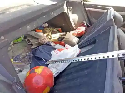 Sloopvoertuig peugeot                                            407 (6d_)                                                                                                                                                                                                                                                  1.6 hdi 110 (6d9hzc 6d9hyc)                                                                                                                                                                                                                                van het jaar 0 aangedreven 9hy