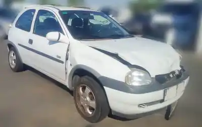Veicolo di demolizione OPEL CORSA B (S93) 1.7 D (F08, F68, M68) dell'anno 2000 alimentato X17D