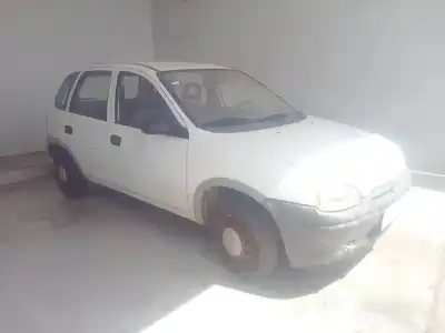 Veicolo di demolizione OPEL CORSA B (S93) 1.2 I (F08, F68, M68) dell'anno 1996 alimentato C12NZ