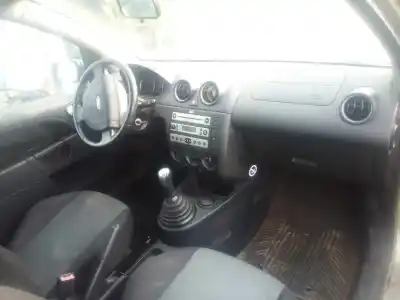 Sloopvoertuig ford fiesta v (jh_, jd_) 1.6 16v van het jaar 2003 aangedreven fyja,fyjb