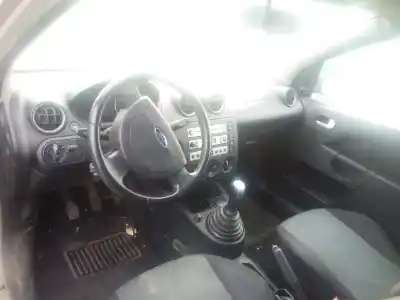 Sloopvoertuig ford fiesta v (jh_, jd_) 1.6 16v van het jaar 2003 aangedreven fyja,fyjb