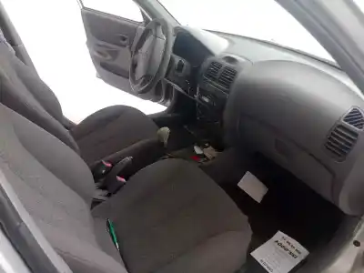 Здавання транспортного засобу hyundai accent (lc) 1.3 cat року 2001 потужний g4ea