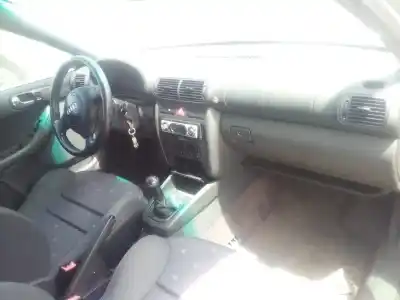 Здавання транспортного засобу audi a3 (8l1) 1.8 року 1999 потужний agn
