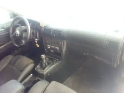 Veículo de Sucata volkswagen passat b5.5 (3b3) 1.9 tdi do ano 2001 alimentado avf