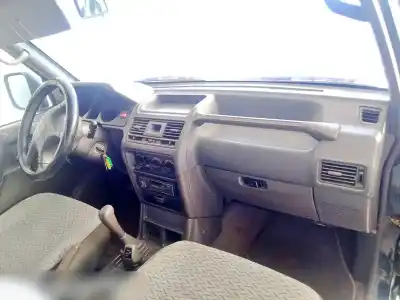 Veículo de Sucata mitsubishi montero   (v3_w, v2_w, v4_w) 2.5 td 4wd (v24c, v24w) do ano 1999 alimentado 4d56-td