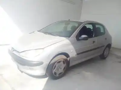 Sloopvoertuig PEUGEOT 206 FASTBACK (2A/C)  van het jaar 1999 aangedreven WJZ