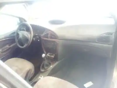 Veículo de Sucata citroen c5 i (dc_) 2.0 hdi (dcrhzb, dcrhze) do ano 2004 alimentado rhz