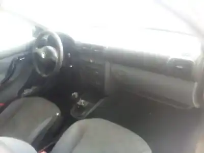 Veículo de Sucata seat leon (1m1) 1.6 do ano 2000 alimentado akl