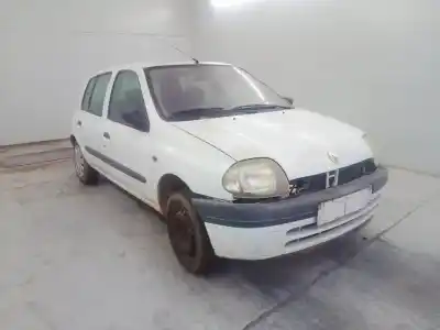 Vehículo de desguace RENAULT CLIO II (BB_, CB_)  del año 2000 con motor D7F 710,D7F 720,D7F 722,D7F 726,D7F 744,D7F 746,D7