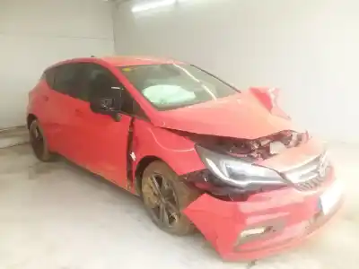 Veicolo di demolizione OPEL ASTRA K (B16)  dell'anno 2018 alimentato B 16 DTE,B 16 DTU,D 16 DTI,D 16 DTL,D 16 DTN