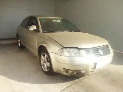 Veículo de Sucata VOLKSWAGEN PASSAT B5.5 (3B3) 1.9 TDI do ano 2004 alimentado AWX