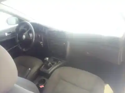 Veículo de Sucata volkswagen passat b5.5 (3b3) 1.9 tdi do ano 2004 alimentado awx