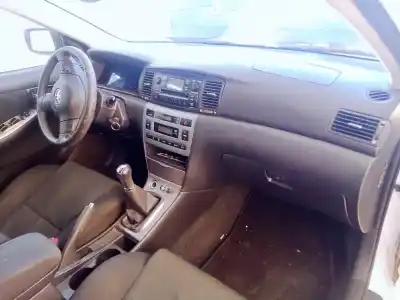 Veículo de Sucata toyota corolla (_e12_) 2.0 d-4d (cde120r_, cde120l_) do ano 2006 alimentado 1cd-ftv