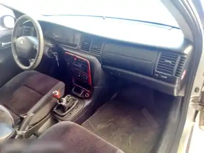 Veículo de Sucata opel vectra b (j96) 2.0 dti 16v (f19) do ano 2000 alimentado x20dth