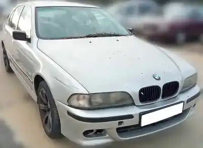 Veículo de Sucata BMW 5 (E39) 525 D do ano 2000 alimentado 256D1