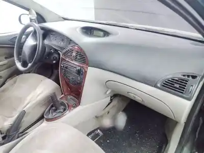 Veículo de Sucata citroen c5 i (dc_) 2.0 hdi (dcrhzb, dcrhze) do ano 2002 alimentado rhz