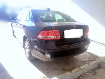 Veicolo di demolizione saab 9-3 (ys3d) 2.2 tid dell'anno 2002 alimentato d223l