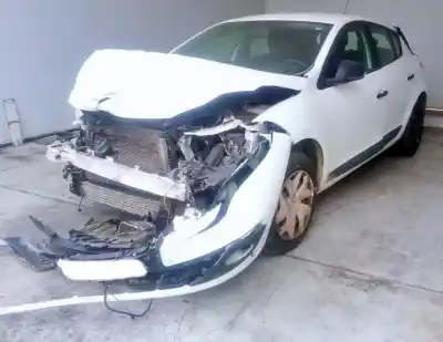 Veicolo di demolizione RENAULT MEGANE III FASTBACK (BZ0/1_, B3_)  dell'anno 2013 alimentato K9K H8