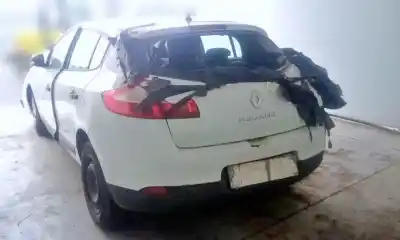 Veicolo di demolizione renault megane iii fastback (bz0/1_, b3_) 1.5 dci (bz0c) dell'anno 2013 alimentato k9k h8