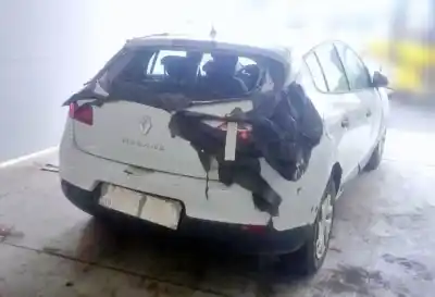 Veicolo di demolizione renault megane iii fastback (bz0/1_, b3_) 1.5 dci (bz0c) dell'anno 2013 alimentato k9k h8