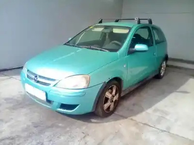 Veicolo di demolizione OPEL CORSA C (X01)  dell'anno 2004 alimentato Z13DT
