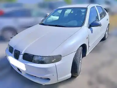 Verschrottungsfahrzeug SEAT LEON (1M1)  des Jahres 2004 angetrieben ASV