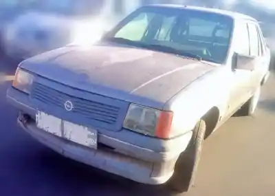 Verschrottungsfahrzeug OPEL CORSA A TR (S83)  des Jahres 1988 angetrieben 1.2S
