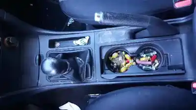 Veículo de Sucata mazda 3 berlina (bk) 1.6 cd diesel cat do ano 2006 alimentado y6