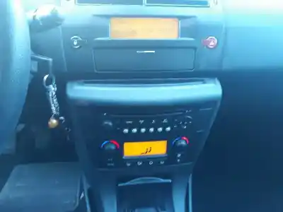 Veículo de Sucata citroen c4 berlina sx do ano 2006 alimentado 9hy