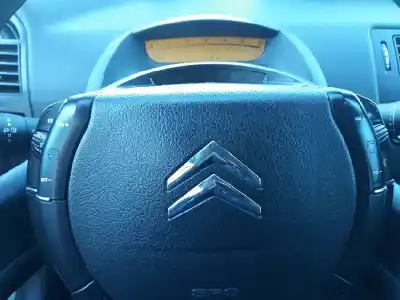 Veículo de Sucata citroen c4 berlina sx do ano 2006 alimentado 9hy