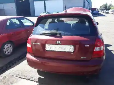 Veículo de Sucata kia cerato 2.0 turbodiesel cat do ano 2005 alimentado d4ea