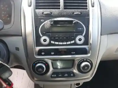 Veículo de Sucata kia cerato 2.0 turbodiesel cat do ano 2005 alimentado d4ea