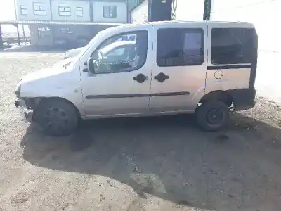 Veicolo di demolizione fiat doblo (119) 1.9 8v dynamic / multijet dynamic plus (77kw) dell'anno 2004 alimentato 223a7000