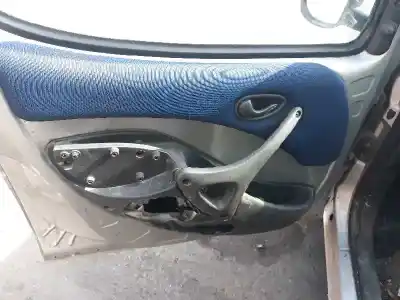 Veicolo di demolizione fiat doblo (119) 1.9 8v dynamic / multijet dynamic plus (77kw) dell'anno 2004 alimentato 223a7000