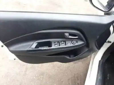 Veicolo di demolizione kia rio iv (yb, sc, fb) 1.4 crdi 90 dell'anno 2015 alimentato g4la