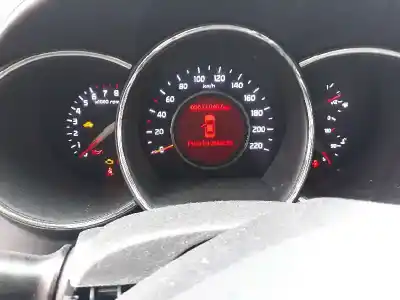 Veicolo di demolizione kia rio iv (yb, sc, fb) 1.4 crdi 90 dell'anno 2015 alimentato g4la