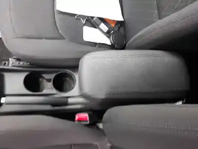 Veicolo di demolizione kia rio iv (yb, sc, fb) 1.4 crdi 90 dell'anno 2015 alimentato g4la