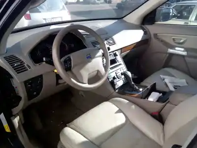 Veicolo di demolizione volvo xc90 2.5 t (7 asientos) dell'anno 2005 alimentato b5254t2