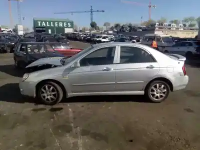 Veículo de Sucata kia cerato 2.0 turbodiesel cat do ano 2005 alimentado d4ea