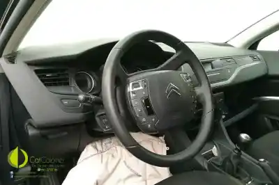 Veículo de Sucata citroen c5 berlina 2.0 hdi fap do ano 2011 alimentado rhf