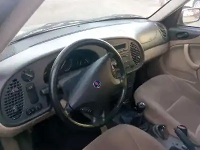 Veículo de Sucata saab 9-3 berlina 2.2 s tid do ano 2002 alimentado d223l