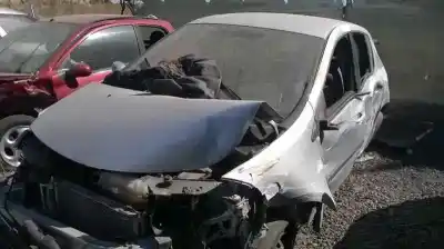 Sloopvoertuig renault clio iii emotion van het jaar 2006 aangedreven d4f d7