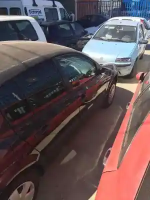 Здавання транспортного засобу renault megane ii berlina 5p confort authentique року 2004 потужний k9k d7