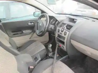 Здавання транспортного засобу renault megane ii berlina 5p confort authentique року 2004 потужний k9k d7